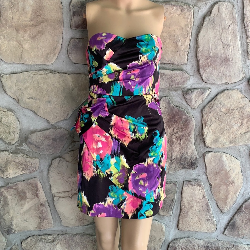 XOXO | Vibrant Neon Strapless Mini Dress